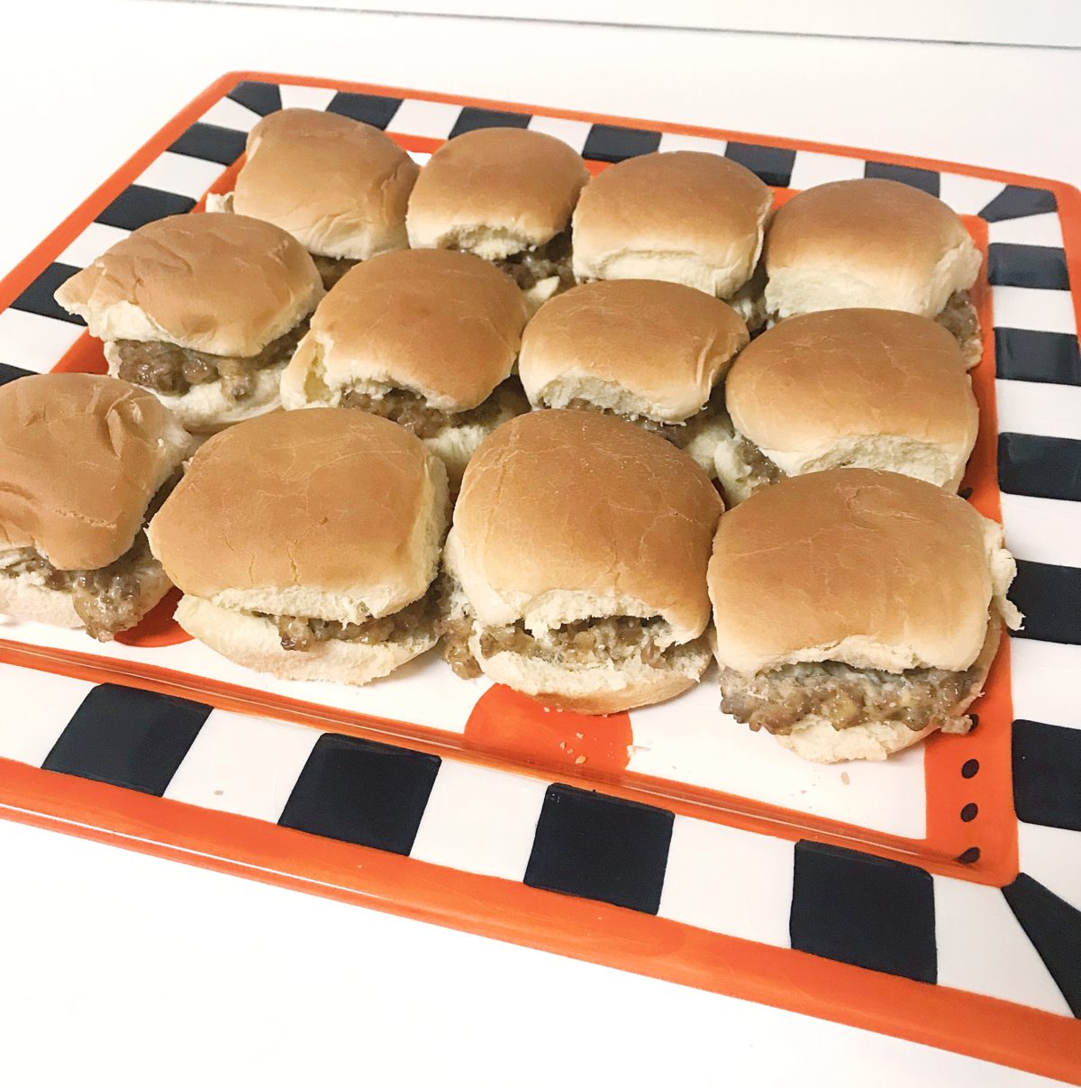 Tailgate Tuesday- Cheesy Meaty Sliders